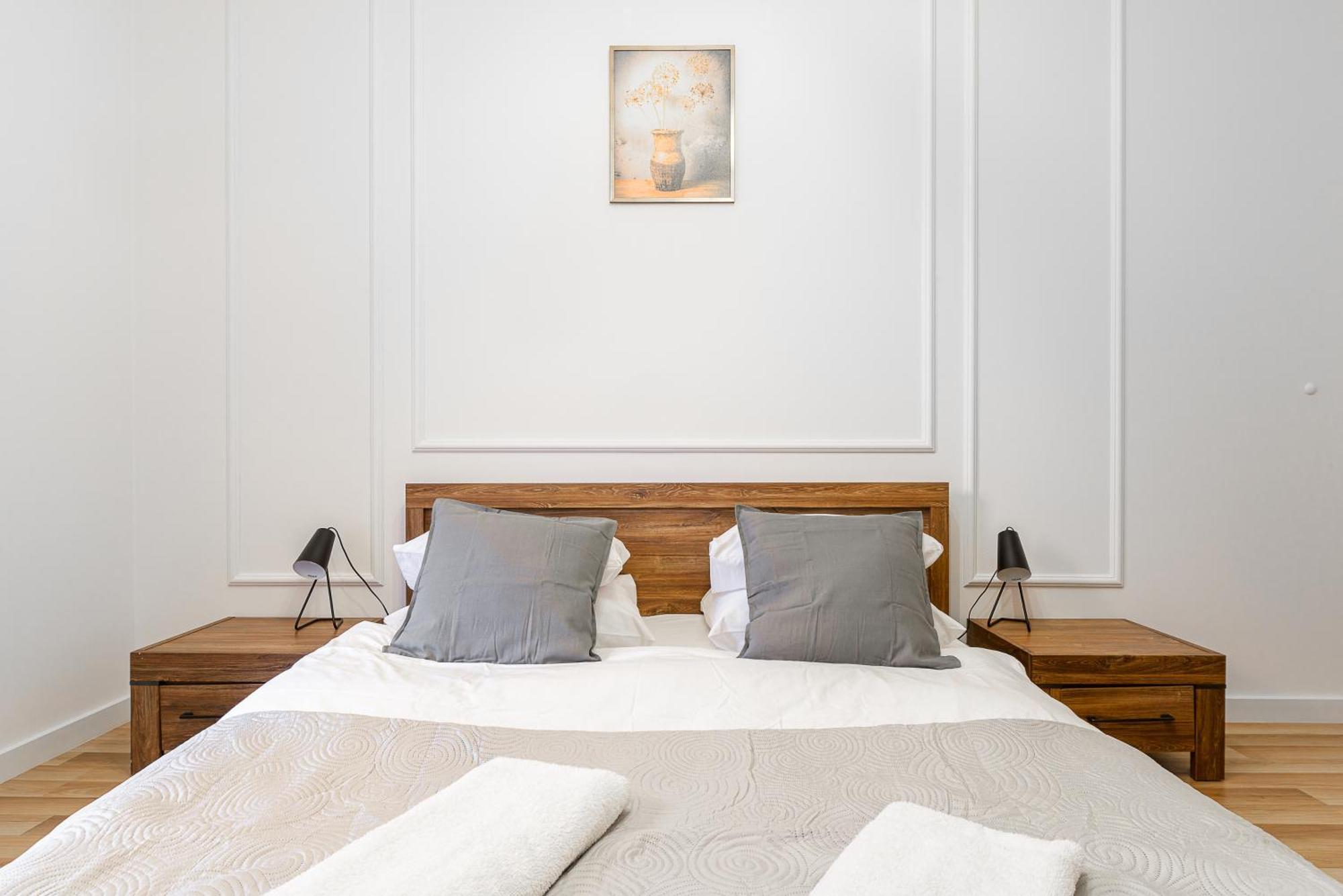 19 Dzielnica Kolejowa P&O Serviced Apartments Warsaw Exterior photo