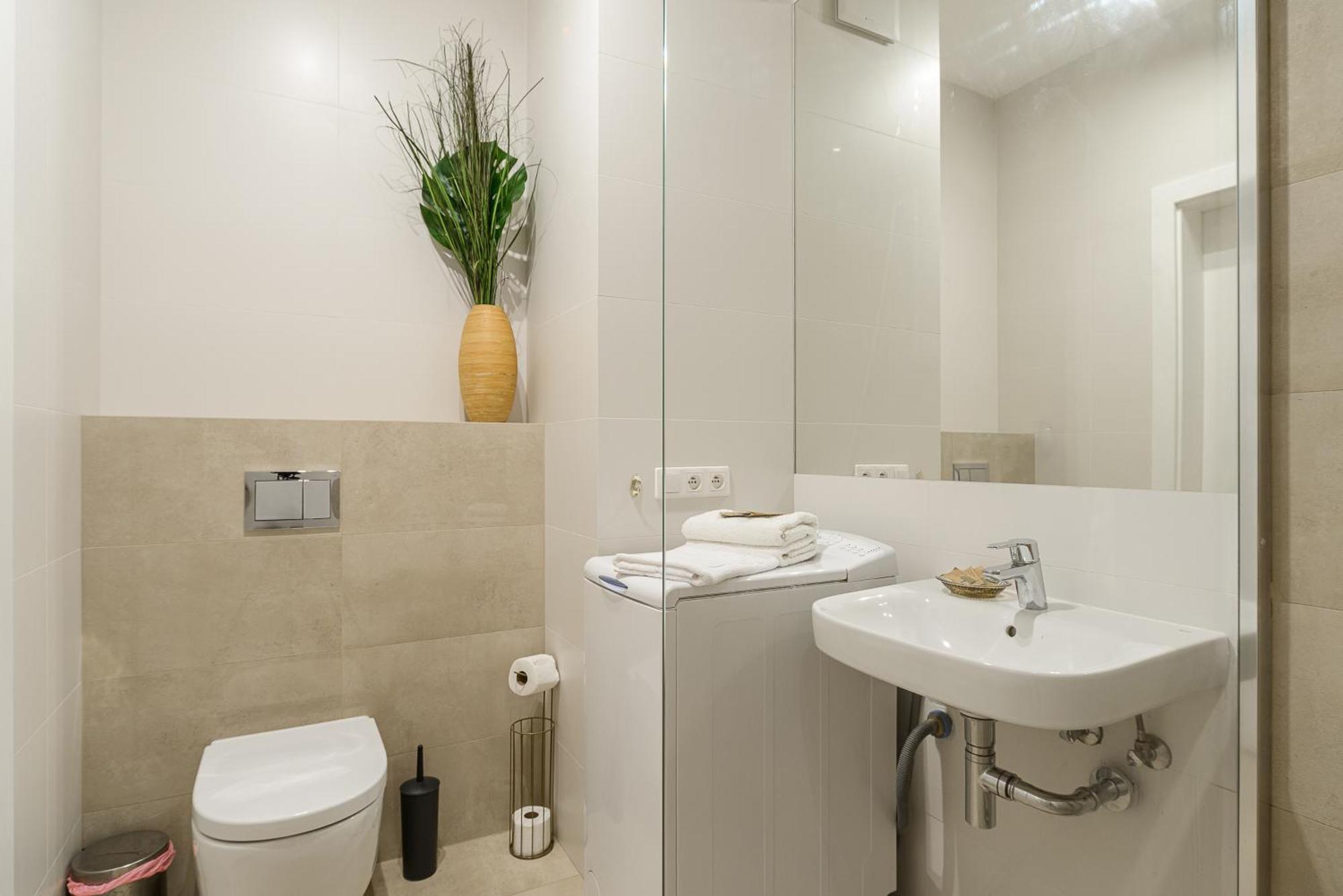 19 Dzielnica Kolejowa P&O Serviced Apartments Warsaw Exterior photo