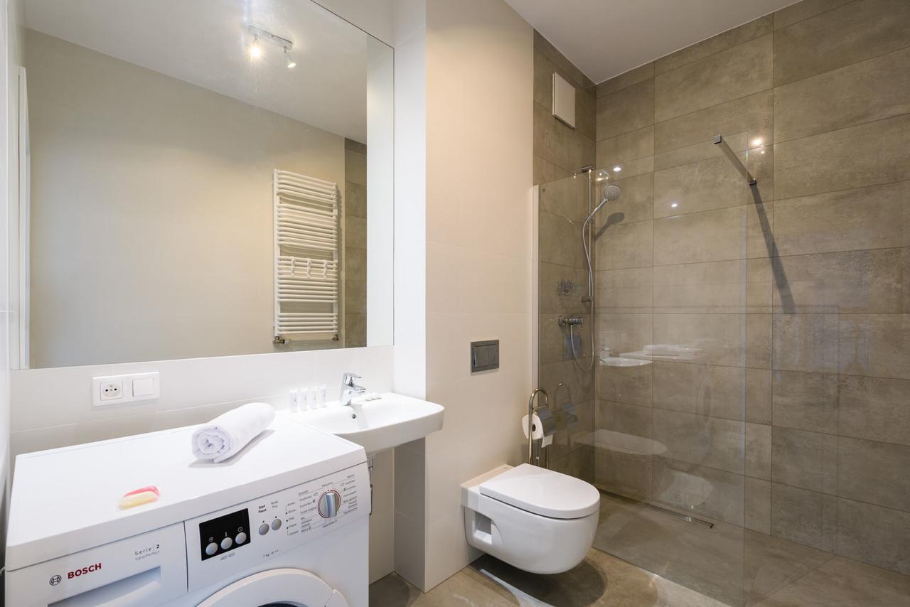 19 Dzielnica Kolejowa P&O Serviced Apartments Warsaw Exterior photo